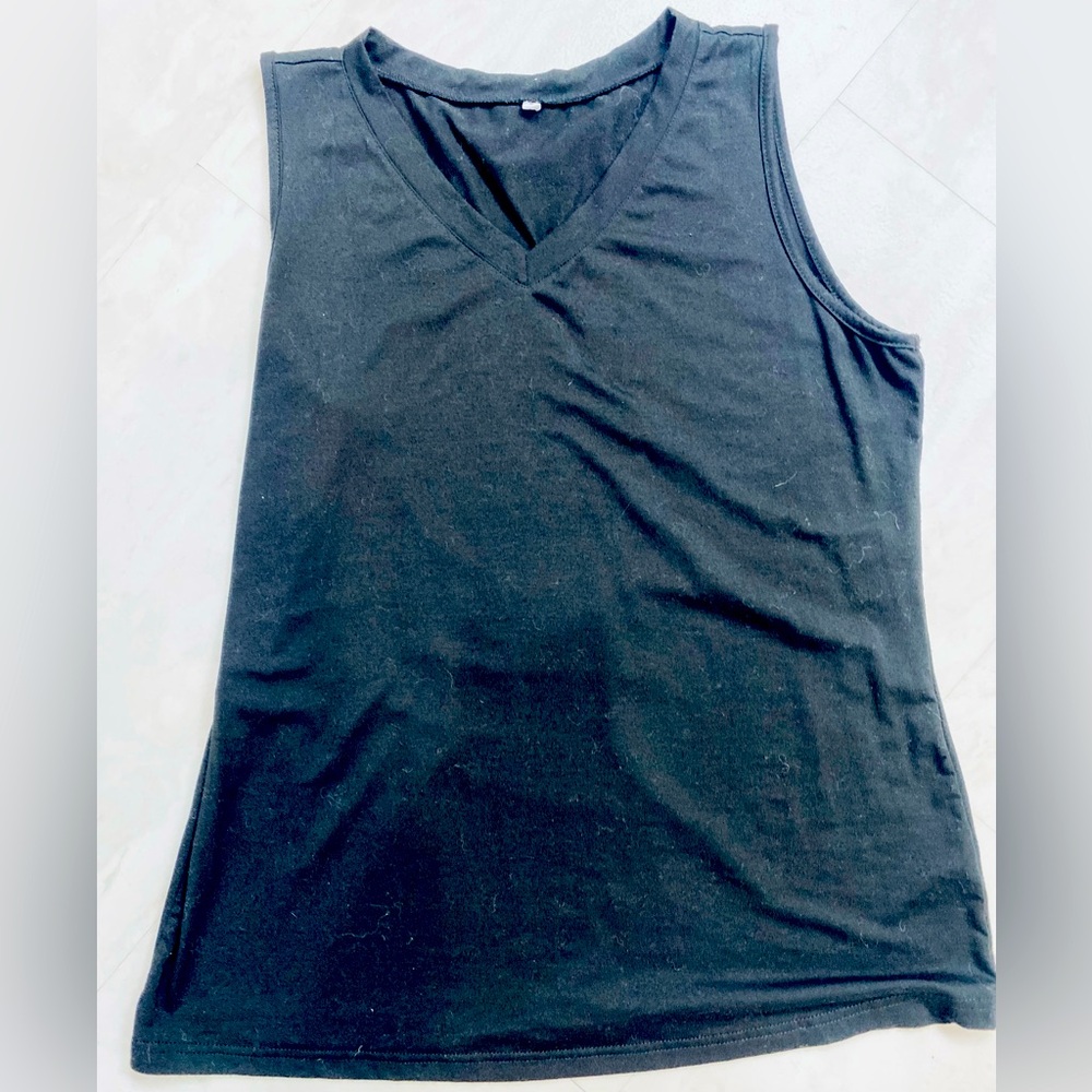 Casual black tank. Size Large. Like new.